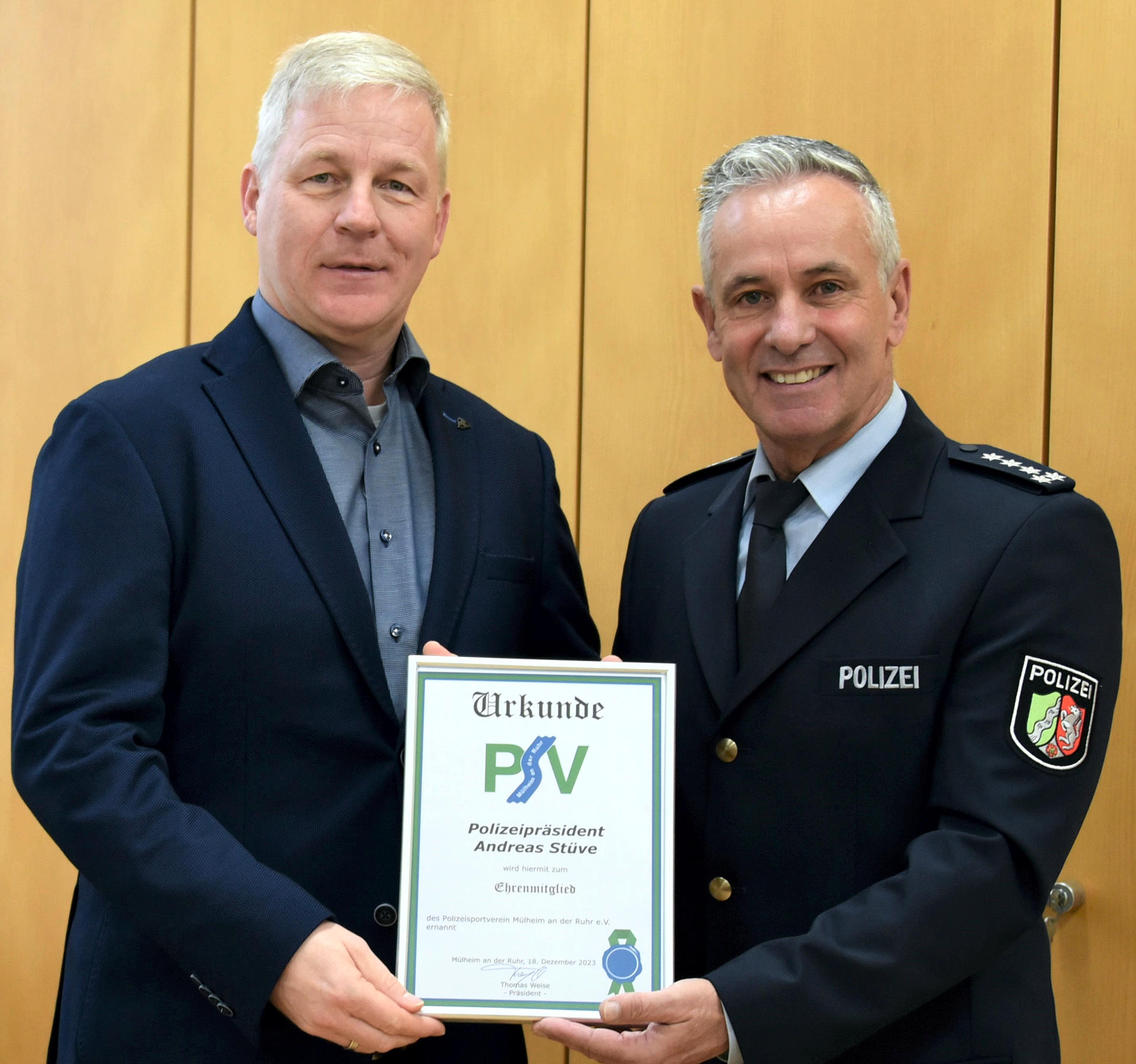 Polizeipräsident Andreas Stüve zum Ehrenmitglied ernannt